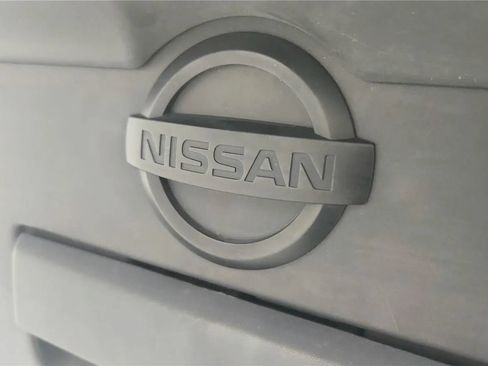 Used 2021 Nissan Frontier SV w/ Midnight Edition Floor Mats AWD/4WD image 16