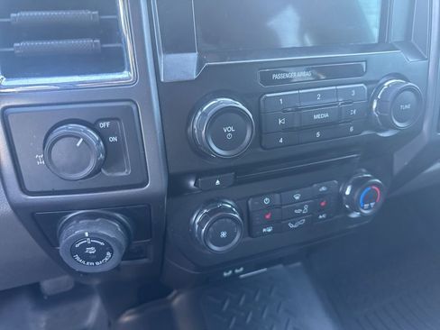 Used 2016 Ford F150 XLT w/ Equipment Group 302A Luxury RWD image 18