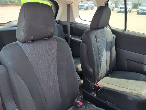 Used 2014 MAZDA MAZDA5 Touring FWD image 6