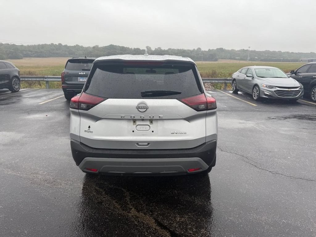 Used 2023 Nissan Rogue SV AWD/4WD image 12