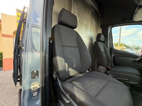 Used 2019 Mercedes-Benz Sprinter 144 image 18