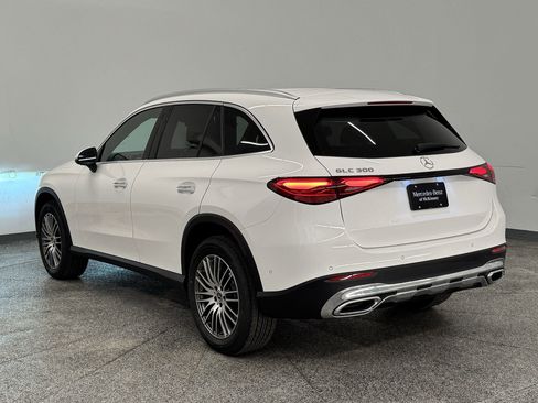 Certified 2025 Mercedes-Benz GLC 300 image 3