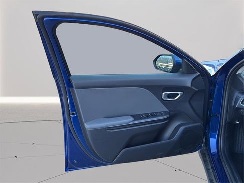 New 2025 Kia K4 LXS image 11