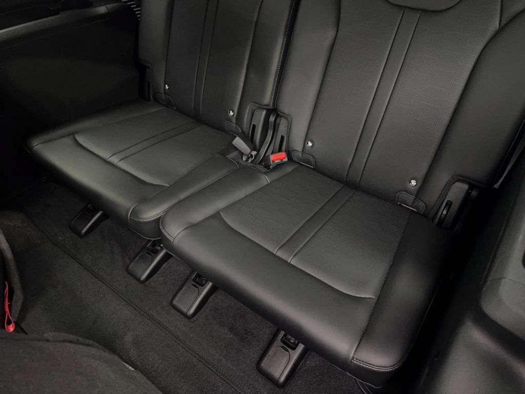Used 2024 Kia Sorento SX FWD image 40