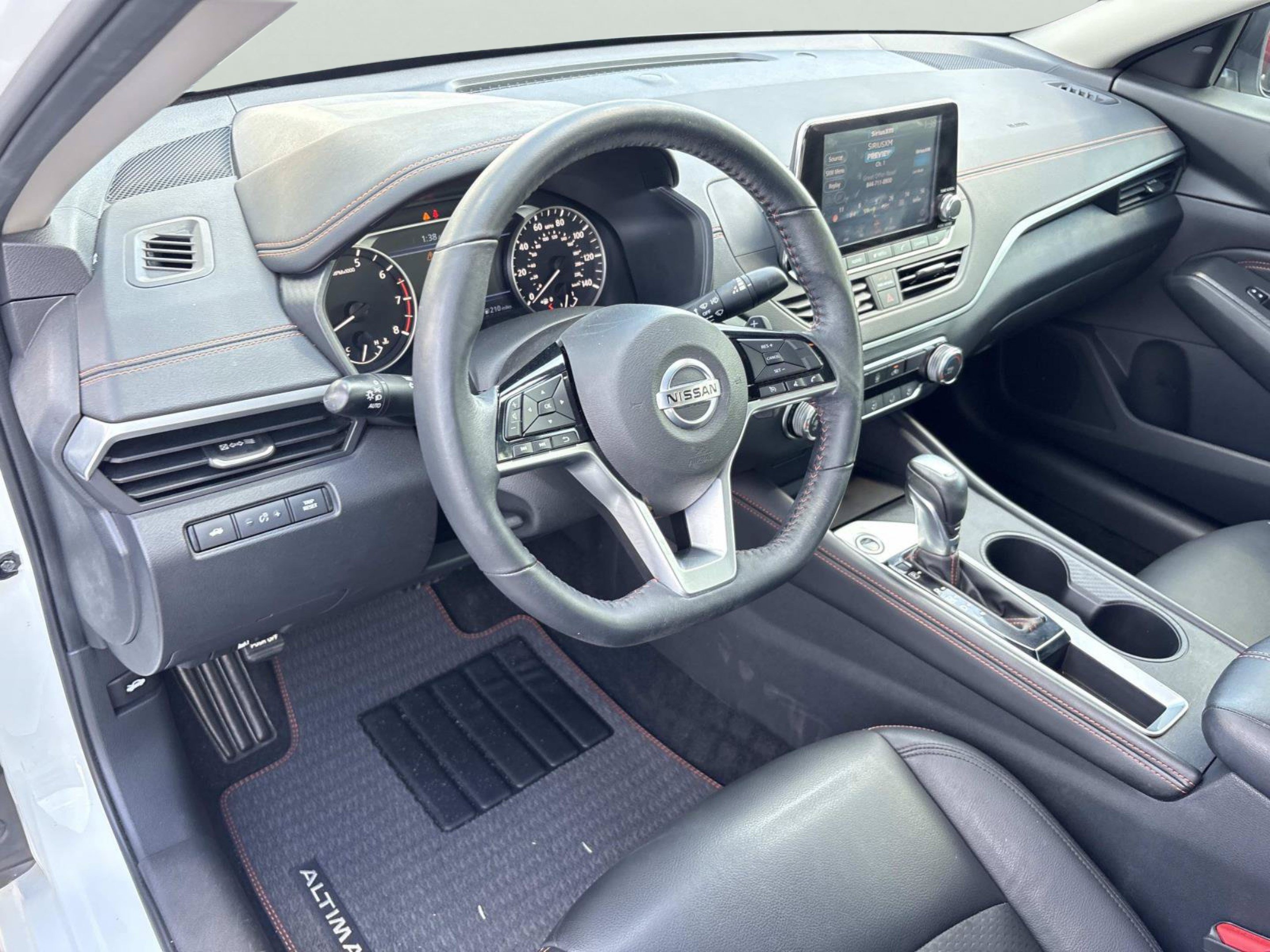 Used 2020 Nissan Altima 2.5 SR FWD image 26