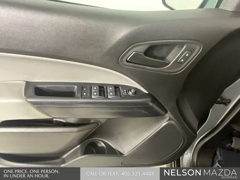 Used 2019 Chevrolet Colorado W/T w/ WT Convenience Package RWD image 17