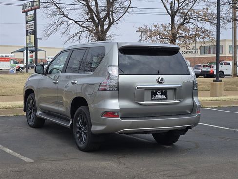 Used 2023 Lexus GX 460 Premium image 5