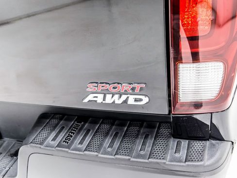 Used 2023 Honda Ridgeline Sport image 7