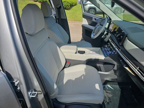 New 2026 Hyundai Santa Fe SE FWD image 10