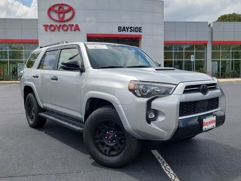 Certified 2021 Toyota 4Runner Venture w/ Moonroof Package AWD/4WD image 2