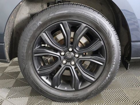 Used 2022 Ford Edge SE w/ Black Appearance Package image 17