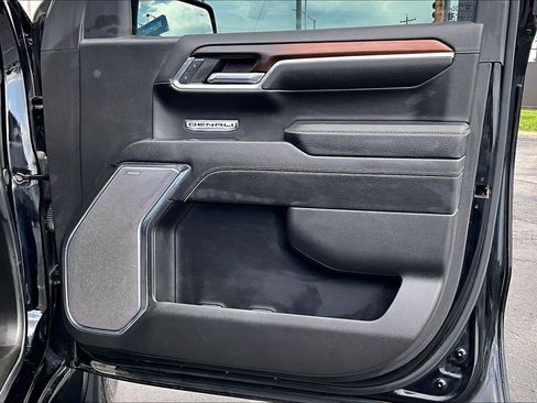 Used 2024 GMC Sierra 1500 Denali w/ Technology Package AWD/4WD image 26
