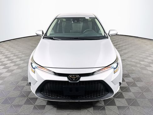 Used 2021 Toyota Corolla L FWD image 2