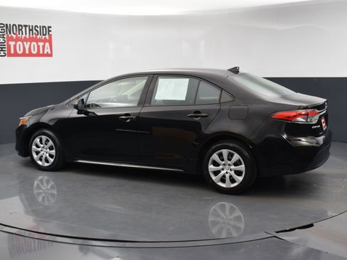 Used 2023 Toyota Corolla LE image 2