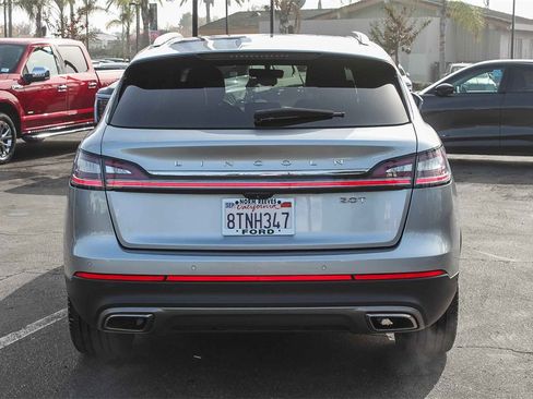 Used 2020 Lincoln Nautilus Reserve w/ Equipment Group 201A image 8