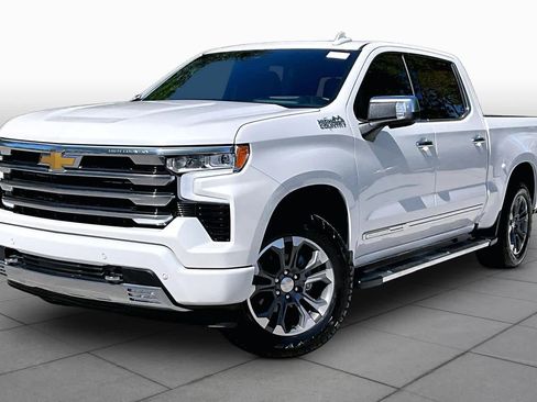 Used 2024 Chevrolet Silverado 1500 High Country w/ Technology Package AWD/4WD image 1