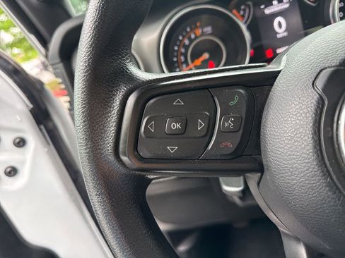 Used 2022 Jeep Gladiator Sport AWD/4WD image 13