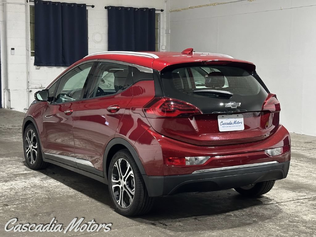 Used 2020 Chevrolet Bolt Premier w/ Infotainment Package FWD image 7