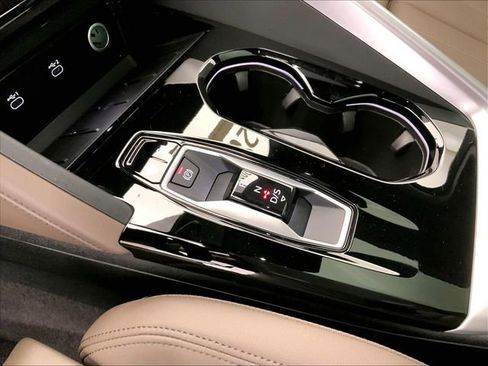 Certified 2025 Audi Q5 Prestige AWD/4WD image 16