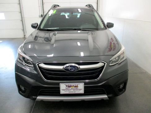 Used 2021 Subaru Outback Limited image 8