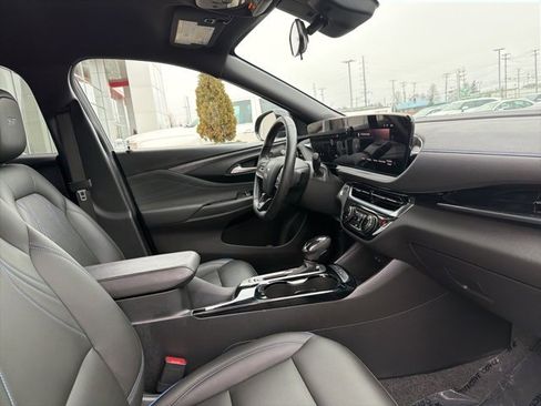 Used 2024 Buick Envista Sport Touring image 28