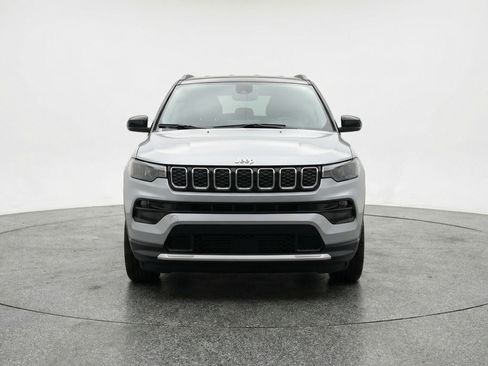 Used 2025 Jeep Compass Limited image 2