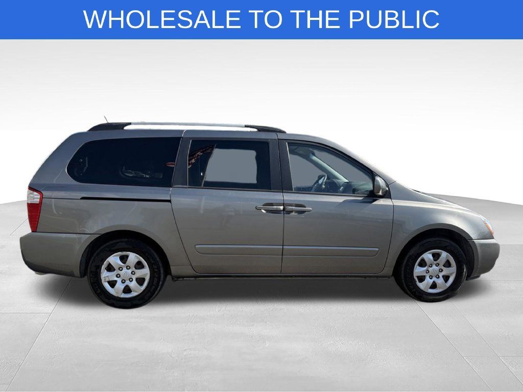 Used 2010 Kia Sedona LX FWD image 26