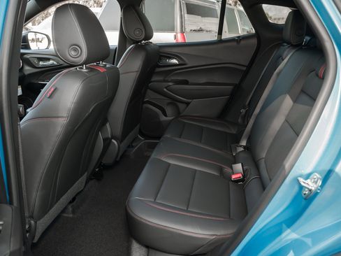 New 2026 Chevrolet Trax RS w/ Driver Confidence Package image 31