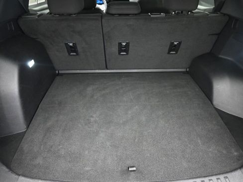 Used 2025 Chevrolet Equinox LT FWD image 11