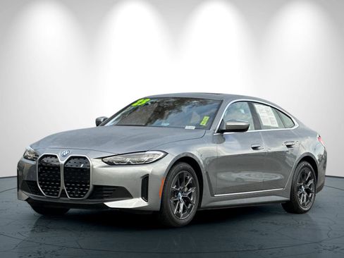 Used 2023 BMW i4 eDrive35 w/ Premium Package image 8