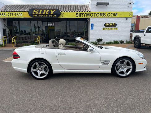 Used 2011 Mercedes-Benz SL 550 image 10