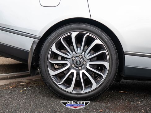 Used 2018 Land Rover Range Rover Long Wheelbase Supercharged image 11