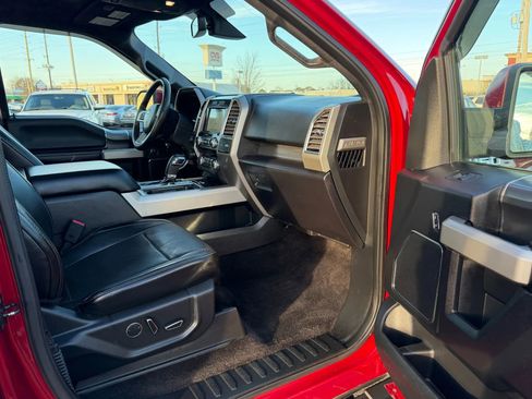 Used 2016 Ford F150 Lariat w/ Equipment Group 502A Luxury image 11