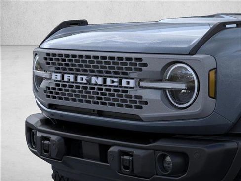 New 2025 Ford Bronco Badlands image 19