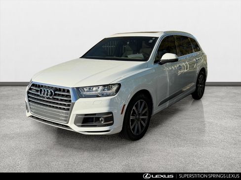 Used 2017 Audi Q7 3.0T Prestige AWD/4WD image 3