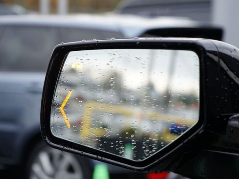 Used 2016 GMC Yukon XL Denali w/ Open Road Package image 11