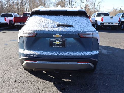 New 2026 Chevrolet Equinox LT w/ Convenience Package II FWD image 29