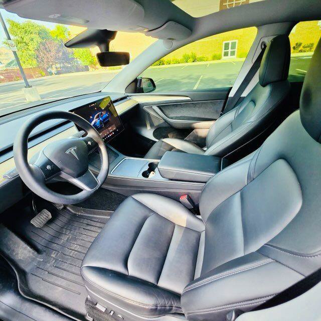 Used 2023 Tesla Model Y Long Range AWD/4WD image 3