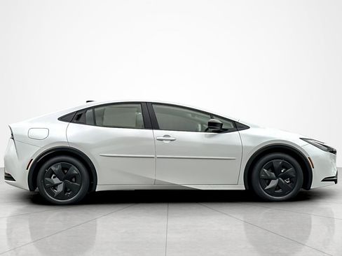 New 2026 Toyota Prius Plug-In Hybrid image 6