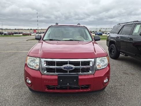 Used 2011 Ford Escape XLT w/ Canadian Winter Pkg AWD/4WD image 2