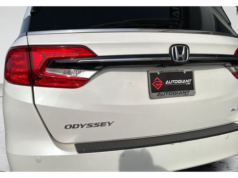 Used 2023 Honda Odyssey Elite image 22