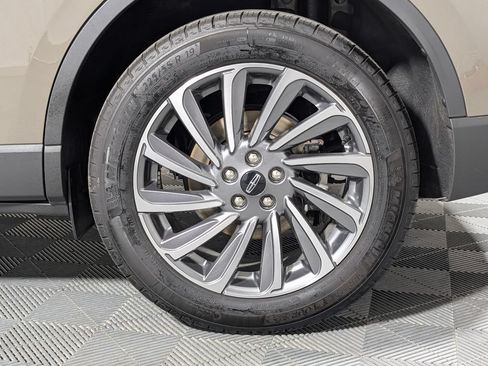 Used 2025 Lincoln Corsair Reserve AWD/4WD image 27