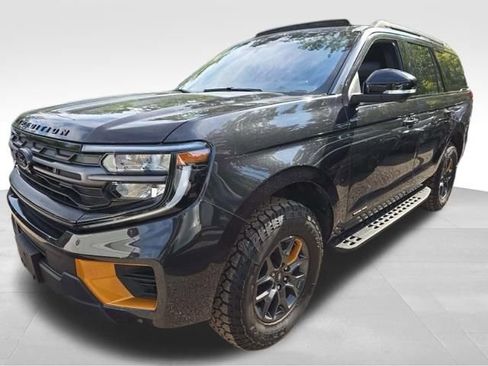 Used 2025 Ford Expedition Tremor AWD/4WD image 10