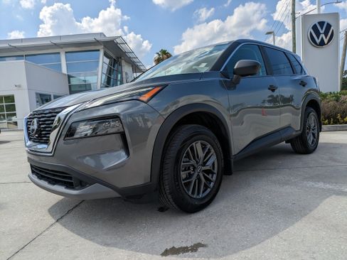 Used 2023 Nissan Rogue S FWD image 8