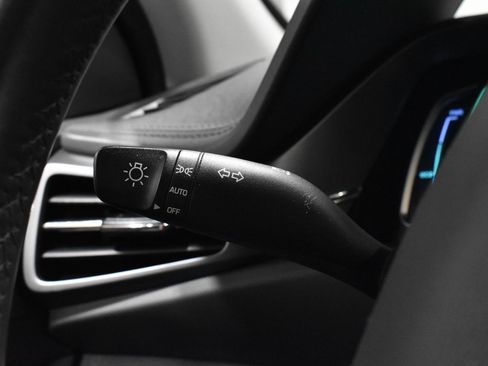 Used 2020 Hyundai Ioniq SEL image 11