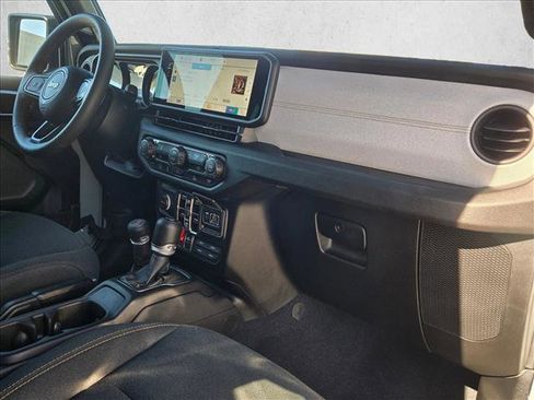Used 2024 Jeep Wrangler Willys image 22