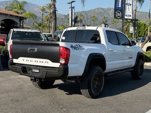 Used 2017 Toyota Tacoma TRD Off-Road w/ Tow Package image 10