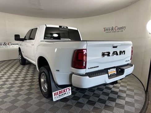 Used 2025 RAM 3500 Laramie image 10