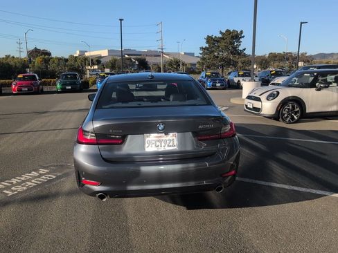 Used 2021 BMW 330i 330i w/ Convenience Package image 4