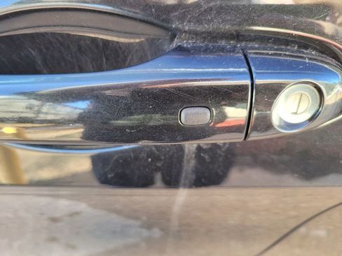 Used 2016 Jeep Cherokee Overland w/ Technology Group image 17